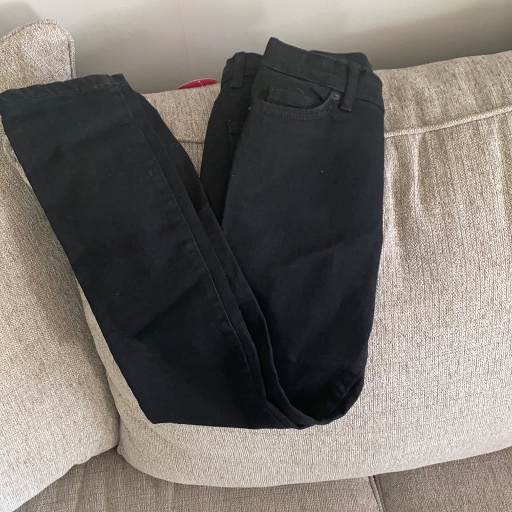 NWT Super Skinny sz 8 black jeans